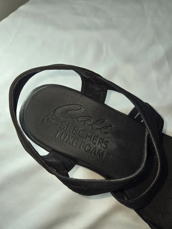 Skechers Black Strappy Elastic Wedge Sandals - Picture 4 of 7